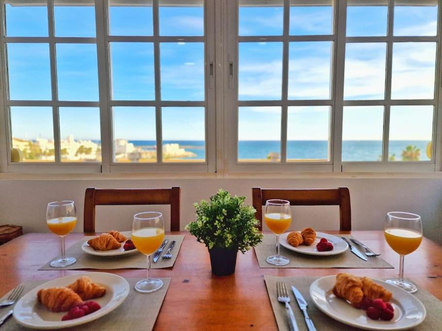 Encantador Duplex Para 6 A 1 Minuto De La Playa Benalmádena Buitenkant foto
