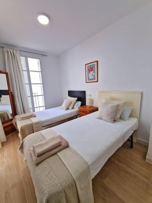 Encantador Duplex Para 6 A 1 Minuto De La Playa Benalmádena Buitenkant foto