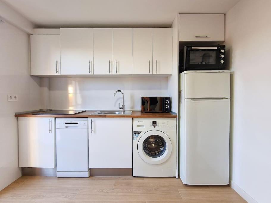 Encantador Duplex Para 6 A 1 Minuto De La Playa Benalmádena Buitenkant foto