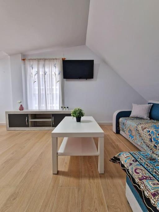 Encantador Duplex Para 6 A 1 Minuto De La Playa Benalmádena Buitenkant foto