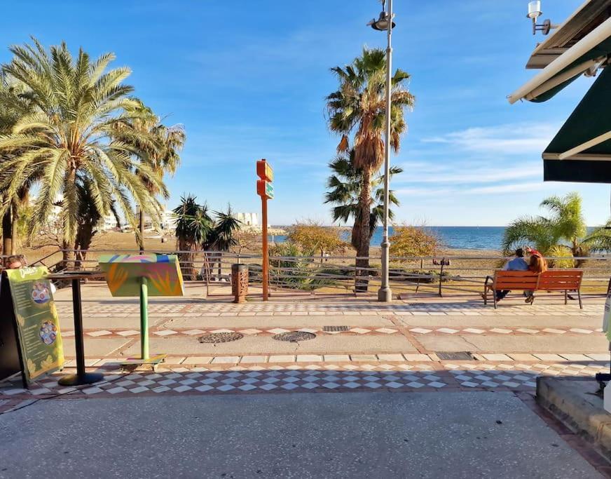 Encantador Duplex Para 6 A 1 Minuto De La Playa Benalmádena Buitenkant foto